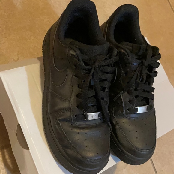 Nike air force shoes, black, size: UK 4.5 US7 - Picture 1 of 5